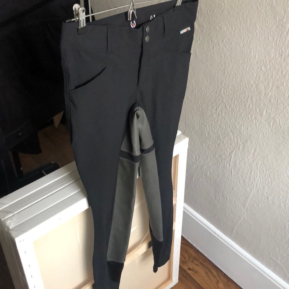 Kerrits size medium full seat breeches.